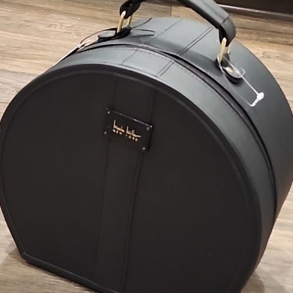 Nicole Miller New York Travel Beauty Case - Picture 2 of 9